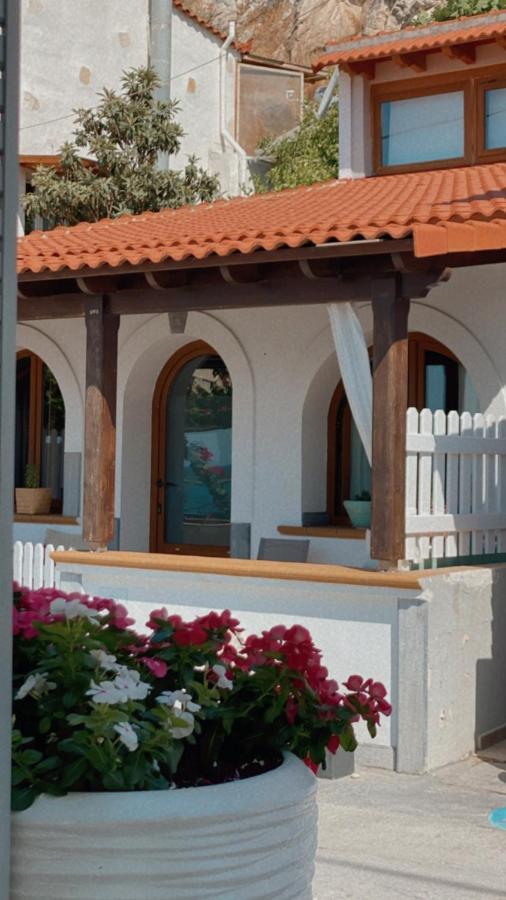 Beachfront House Pythagorion Exterior photo